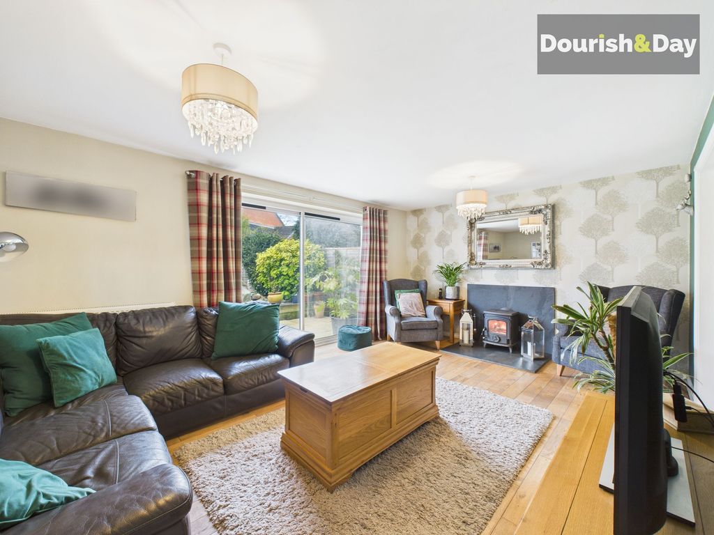 Property photo 3 of 26 Living Room