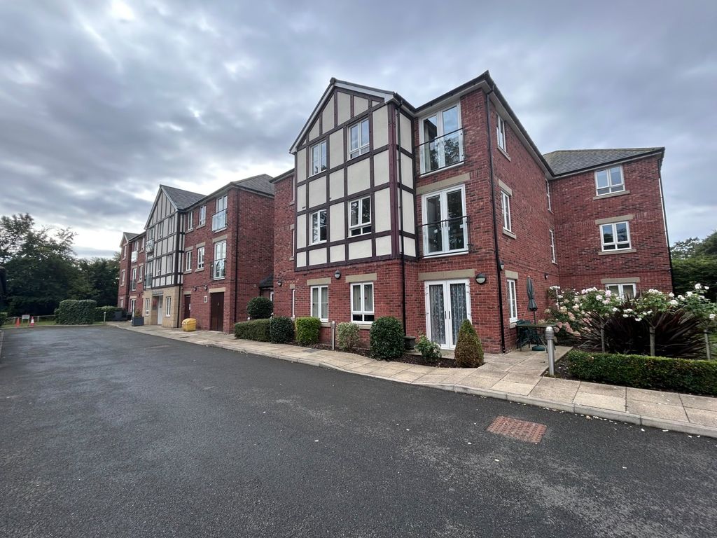 Property photo 1 of 11 External