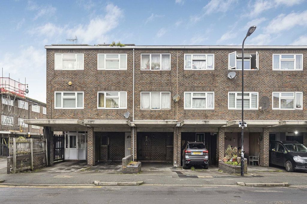 Property photo 3 of 3