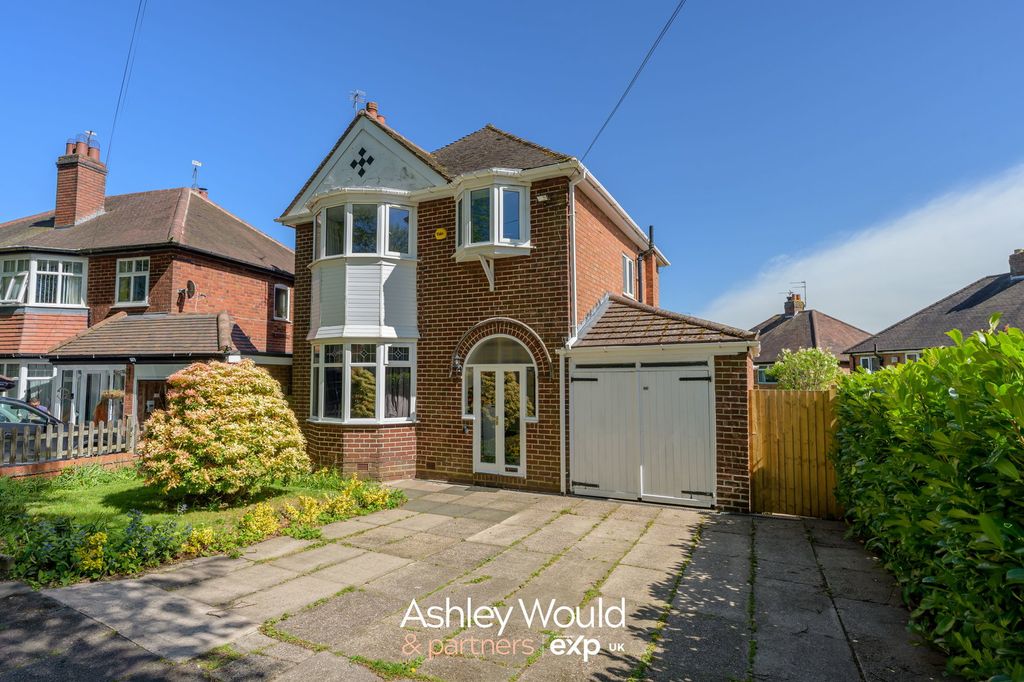 Property photo 1 of 18