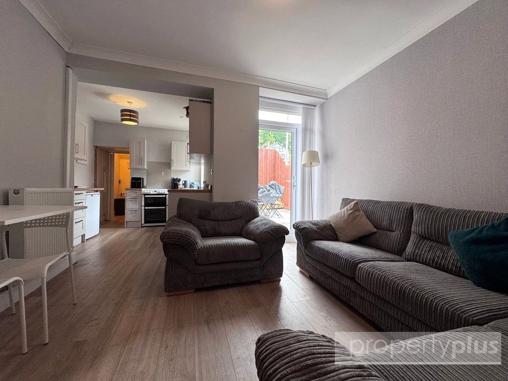Property photo 2 of 13 Picture No. 09
