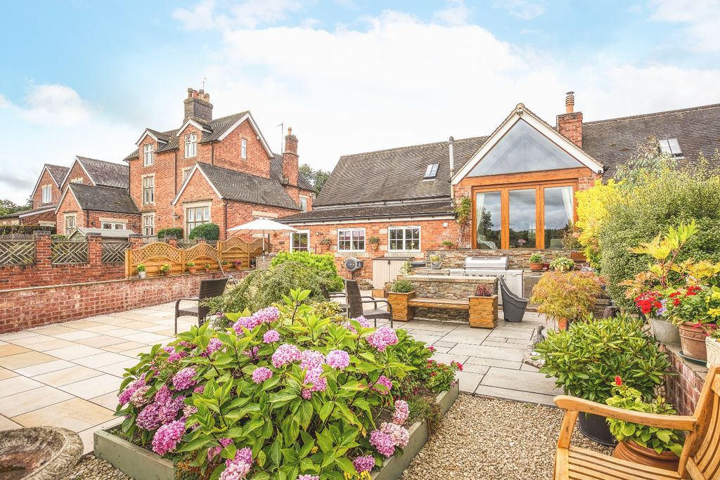 Property photo 2 of 40 4845915