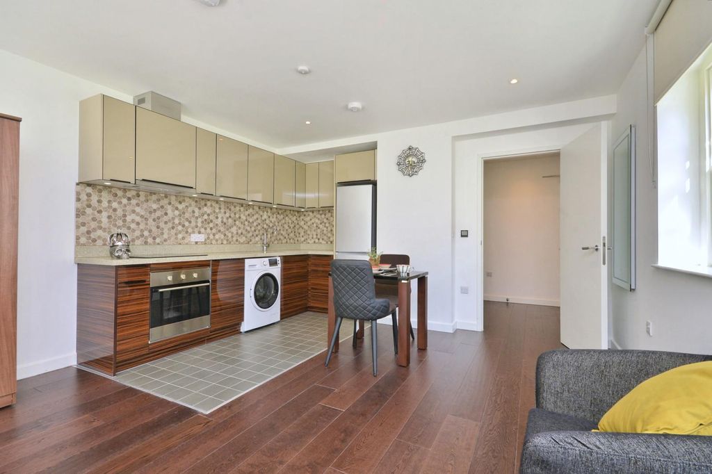 Property photo 3 of 9 Image