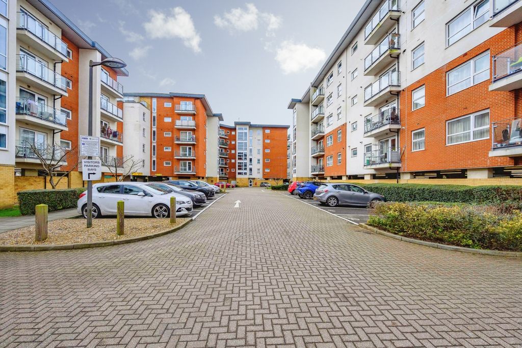 Property photo 3 of 20