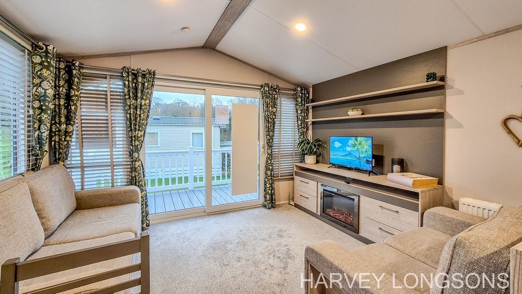 Property photo 3 of 16 Atlas Amathyst 9