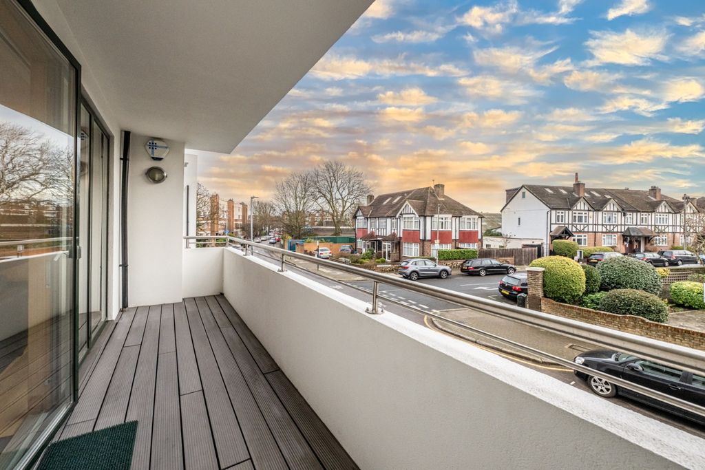 Property photo 2 of 22 4801123