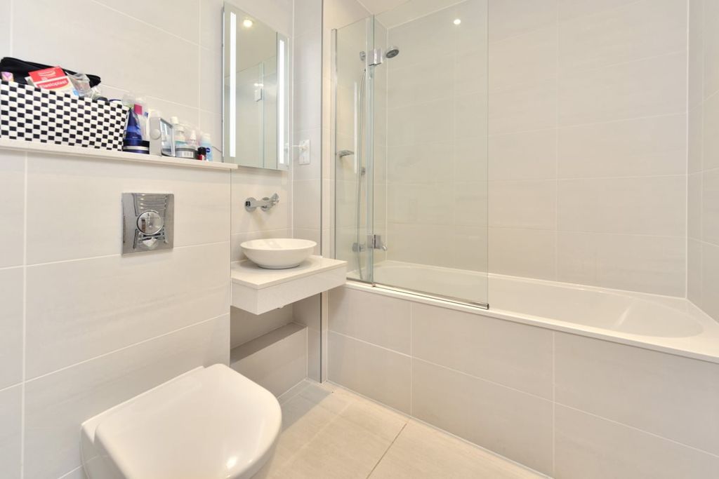 Property photo 3 of 4 Photo 03