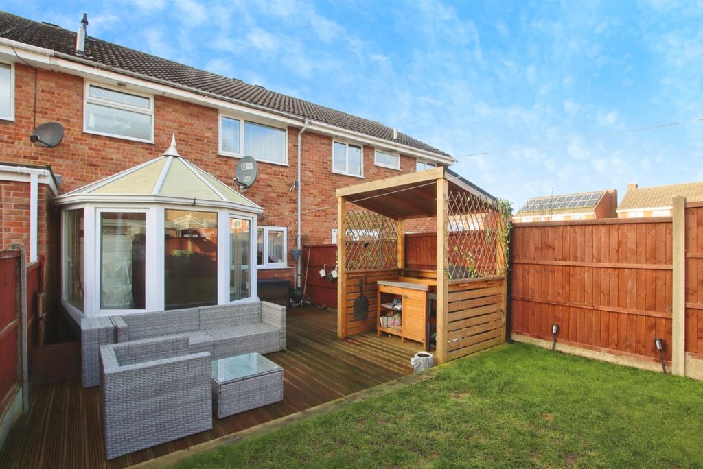 Property photo 2 of 14 4822911