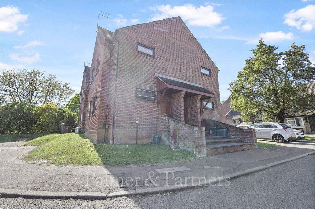 Property photo 1 of 6 External