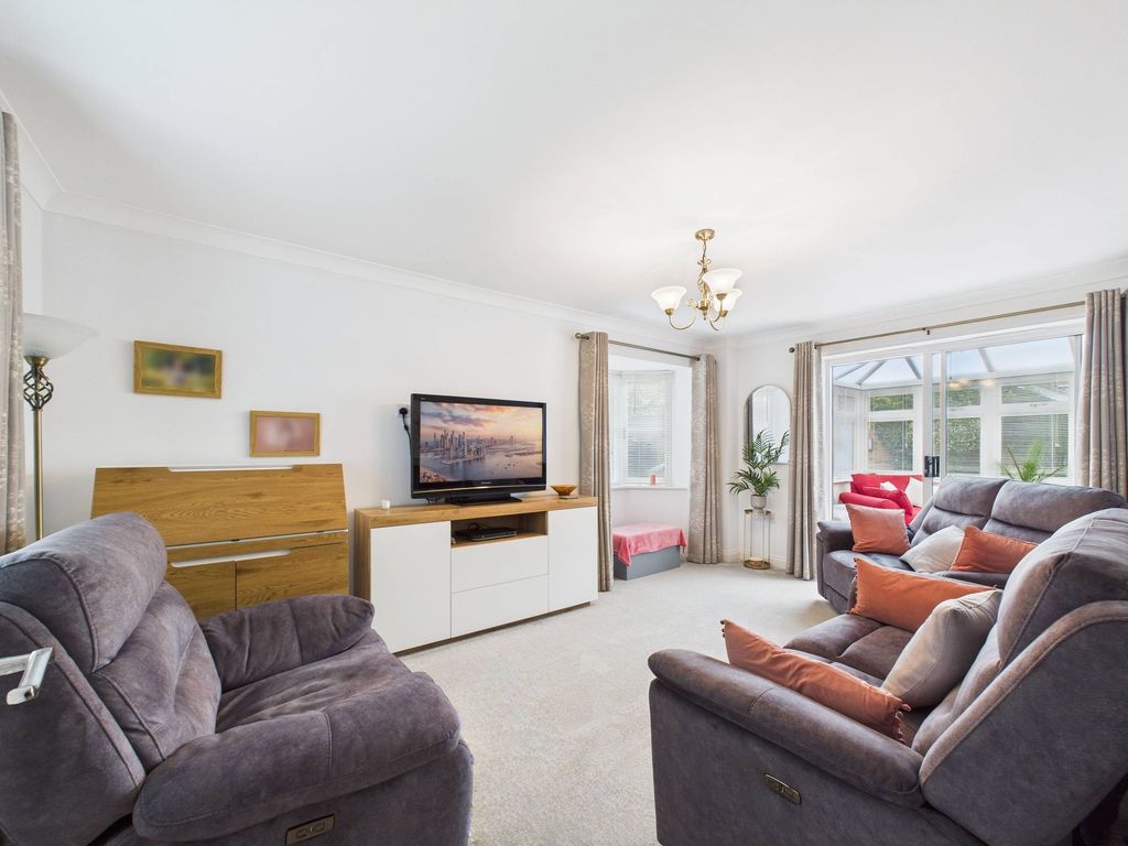 Property photo 3 of 33