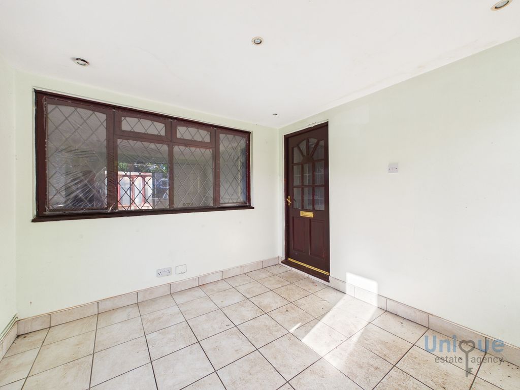 Property photo 3 of 29