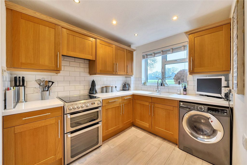 Property photo 3 of 18 Picture No. 22