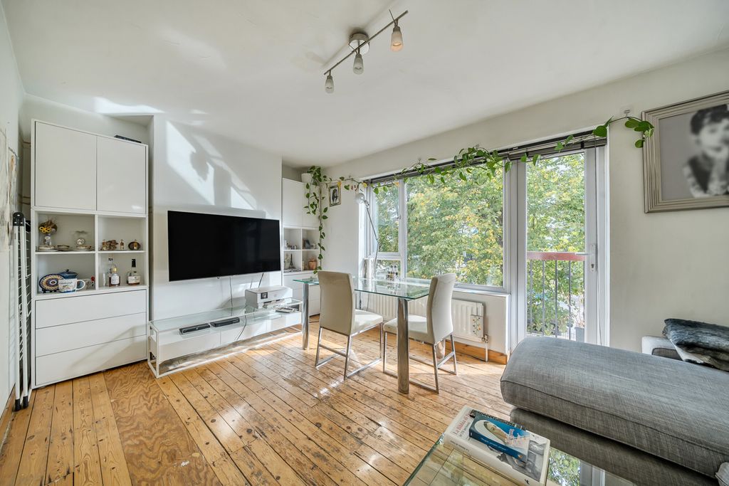 Property photo 2 of 19 Reception