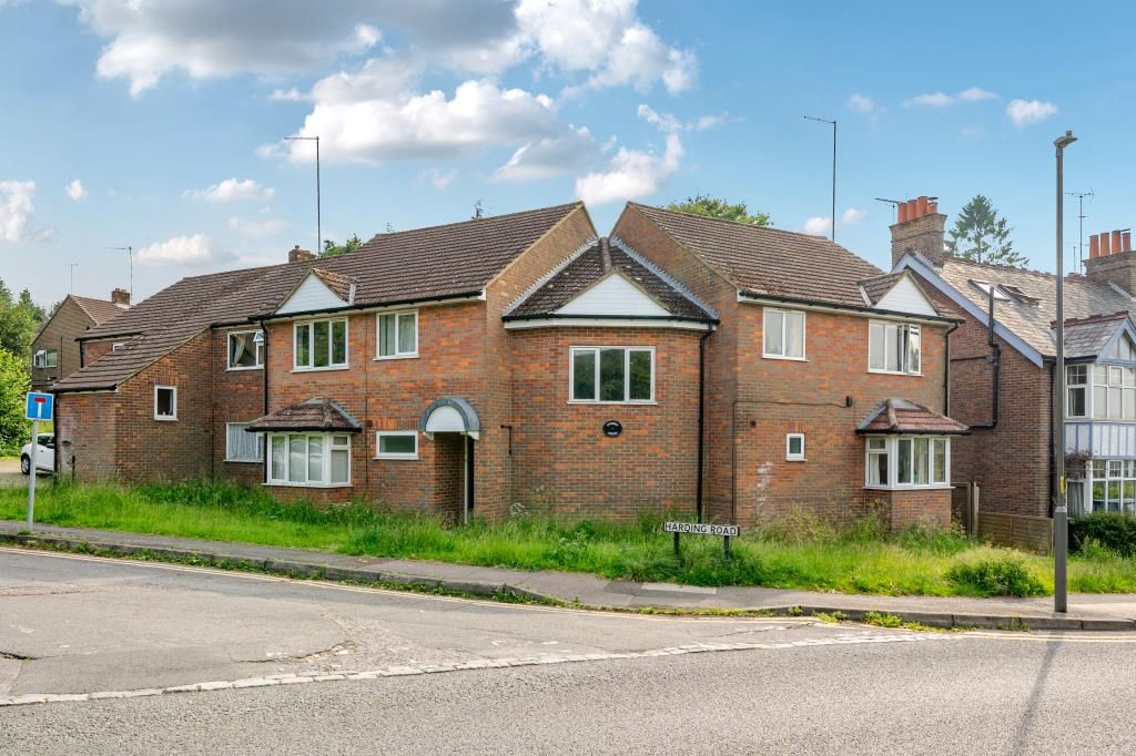 Property photo 1 of 16 External
