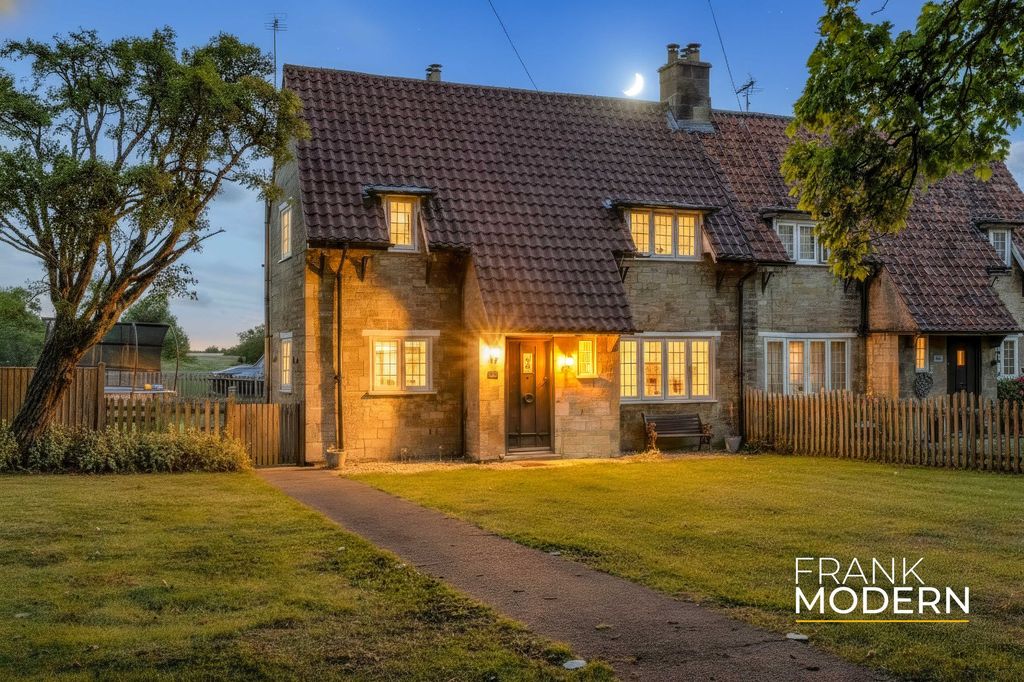 Property photo 1 of 26 Dusk