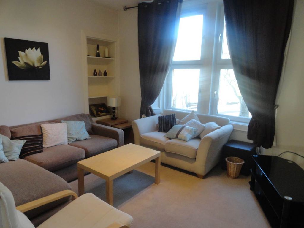 Property photo 2 of 5 Lounge