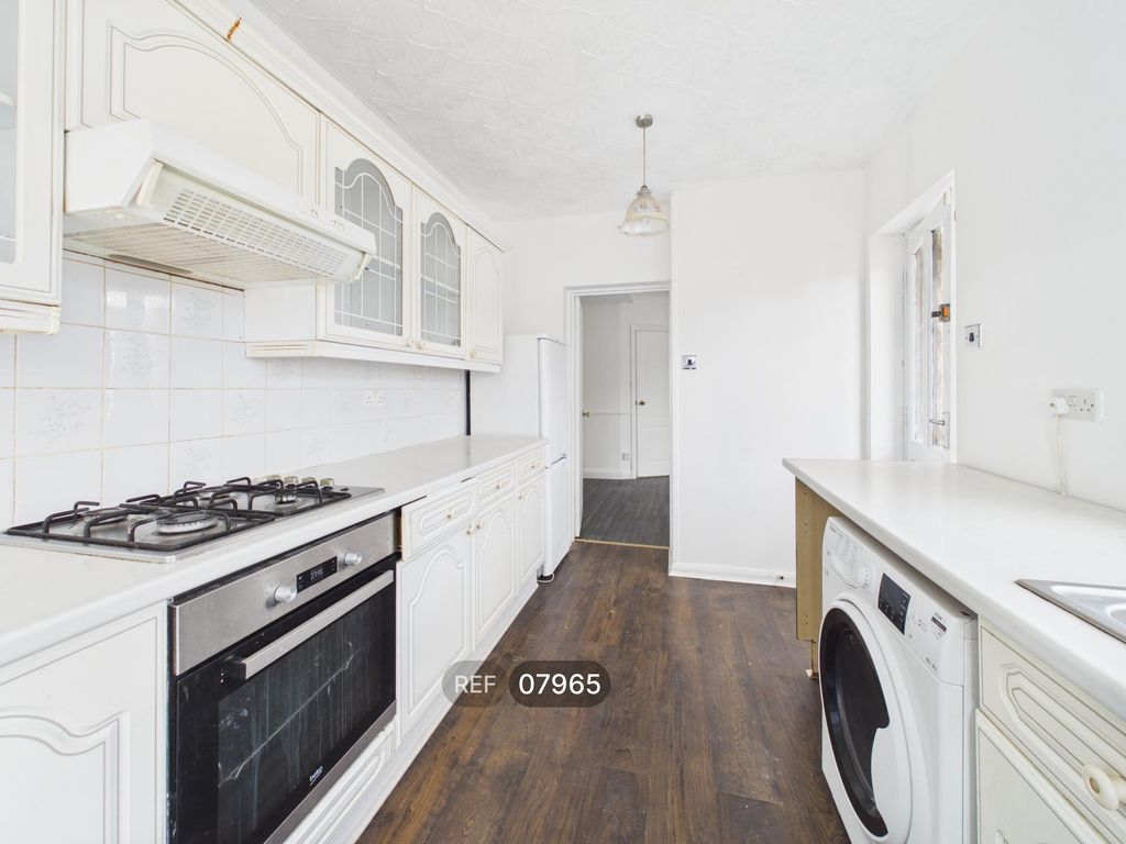 Property photo 1 of 25 Kitchen
