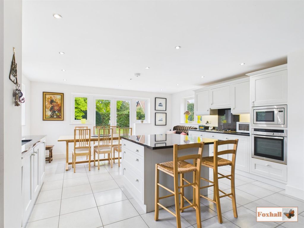 Property photo 3 of 32 Kitchen / Dining Room