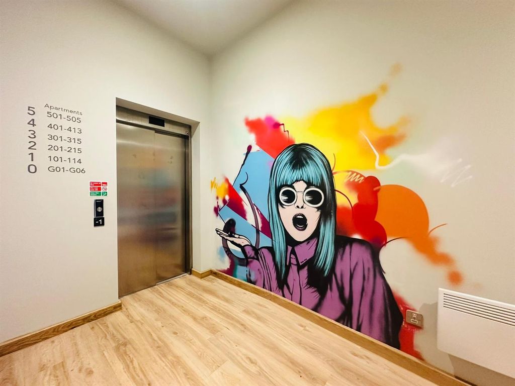 Property photo 1 of 18 Entrance Hallway.Jpeg