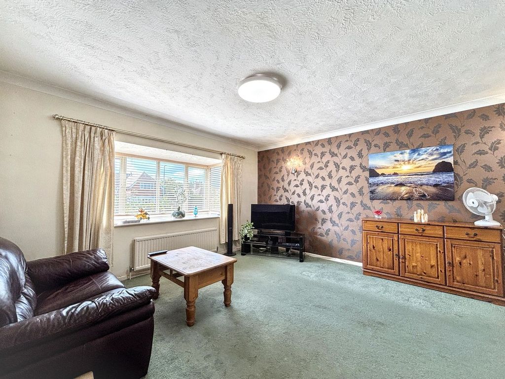 Property photo 3 of 19