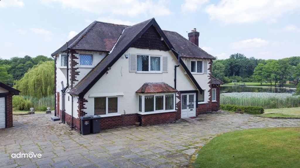 Property photo 1 of 12