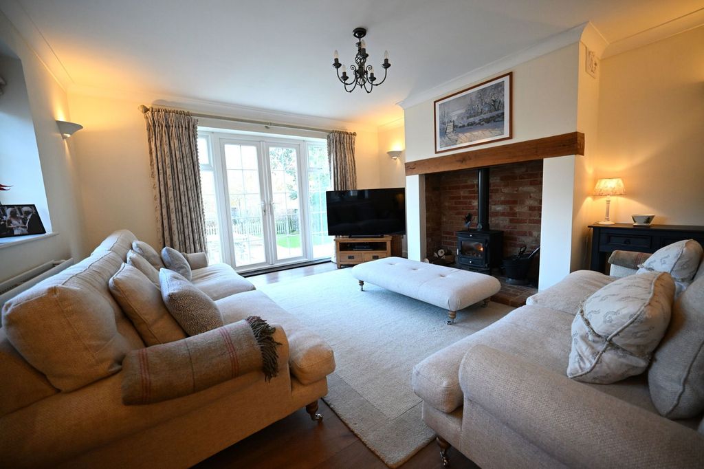 Property photo 2 of 26