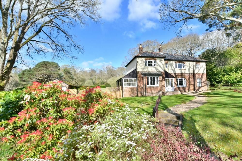 Property photo 1 of 30 Agents Notes