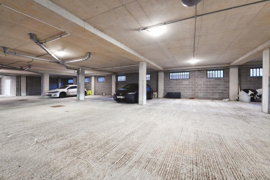 Property photo 1 of 2