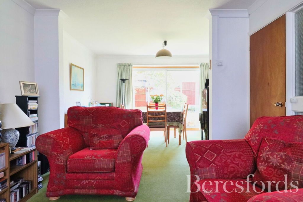 Property photo 3 of 17 Picture 3