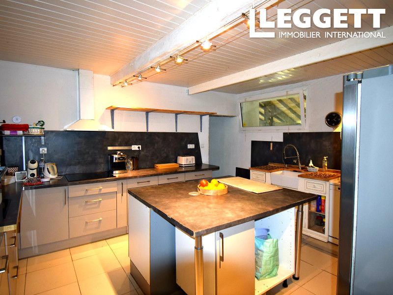 Property photo 3 of 10