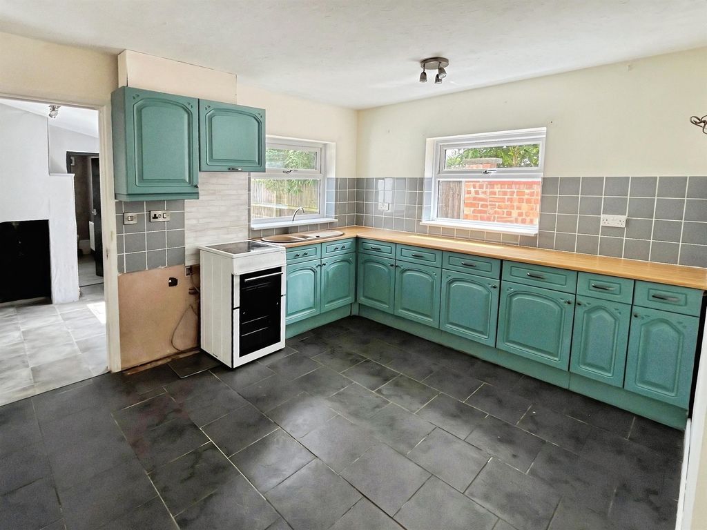 Property photo 2 of 9