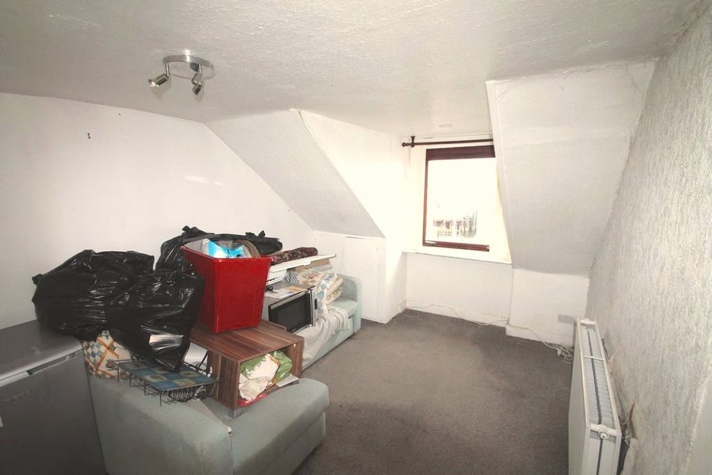 Property photo 3 of 11 Picture No. 10