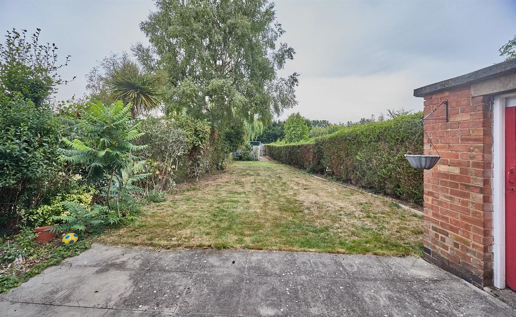 Property photo 3 of 14 85 Brookside Bb 6.Jpg