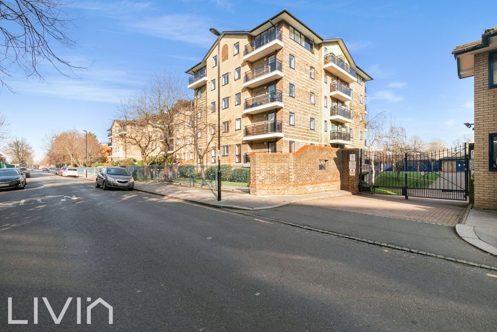 Property photo 3 of 12 3