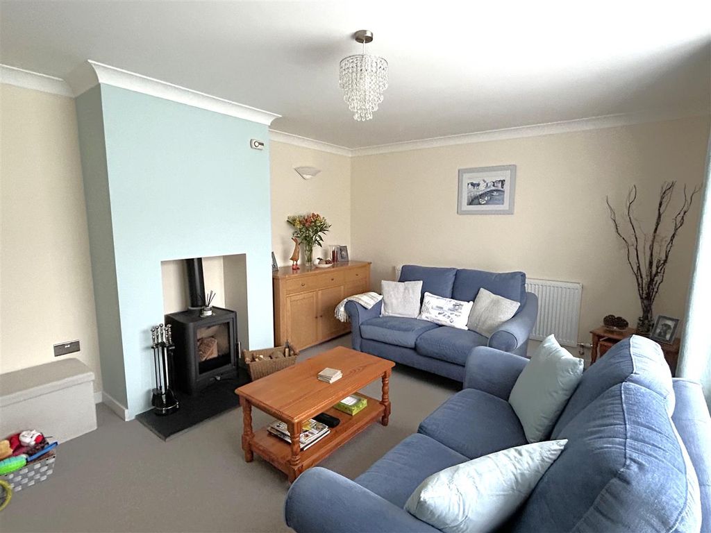 Property photo 3 of 22