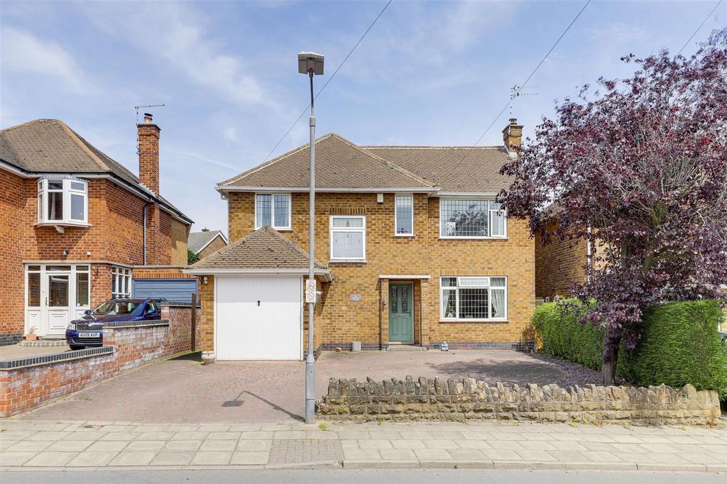 Property photo 1 of 27