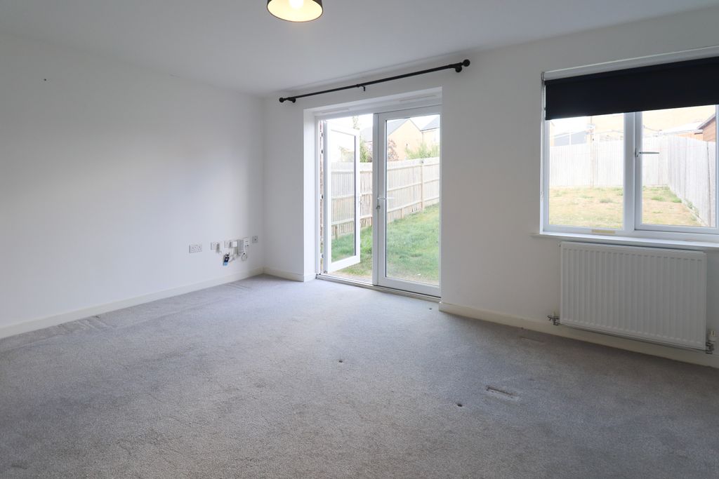 Property photo 2 of 26