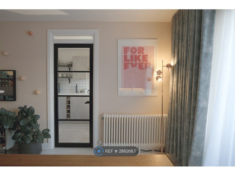 Property photo 1 of 13 Kitchen 1