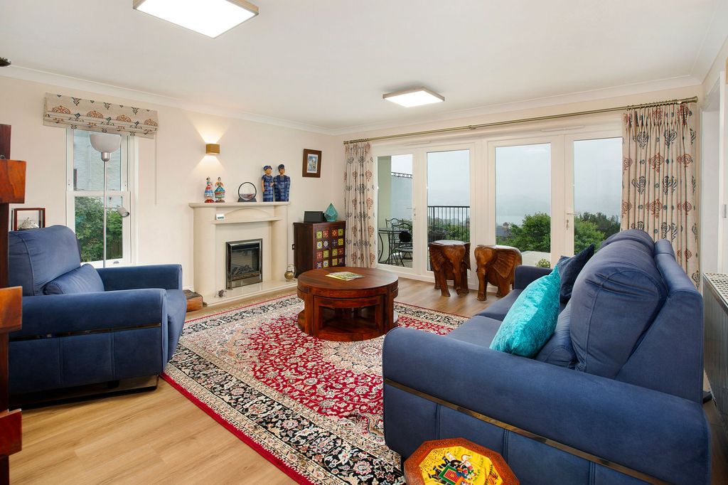 Property photo 3 of 24