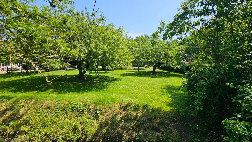 Property photo 1 of 2