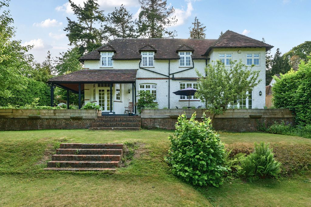 Property photo 1 of 25