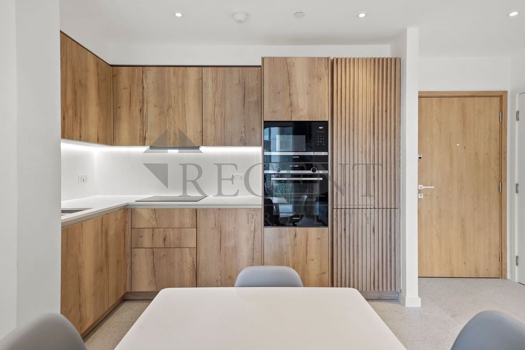Property photo 3 of 15 Kitchen
