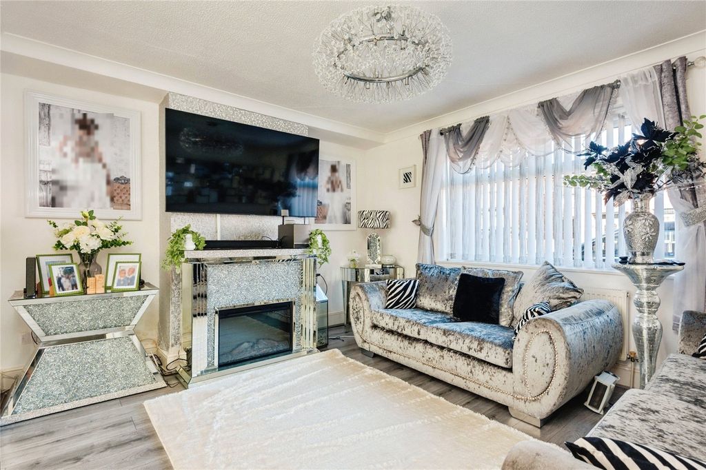 Property photo 2 of 17 Picture No. 04