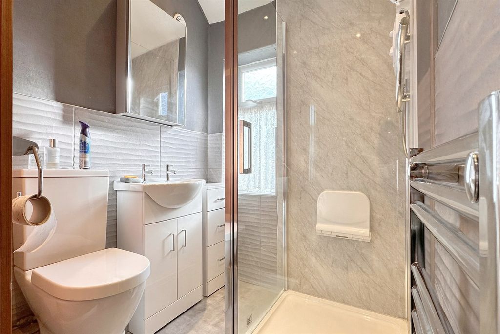 Property photo 3 of 18 Shower Room