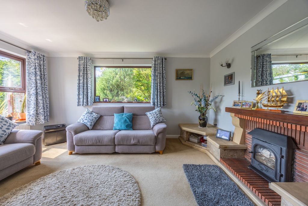 Property photo 3 of 51