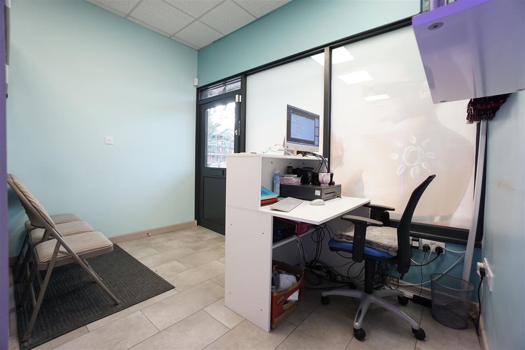 Property photo 3 of 7 Reception Area