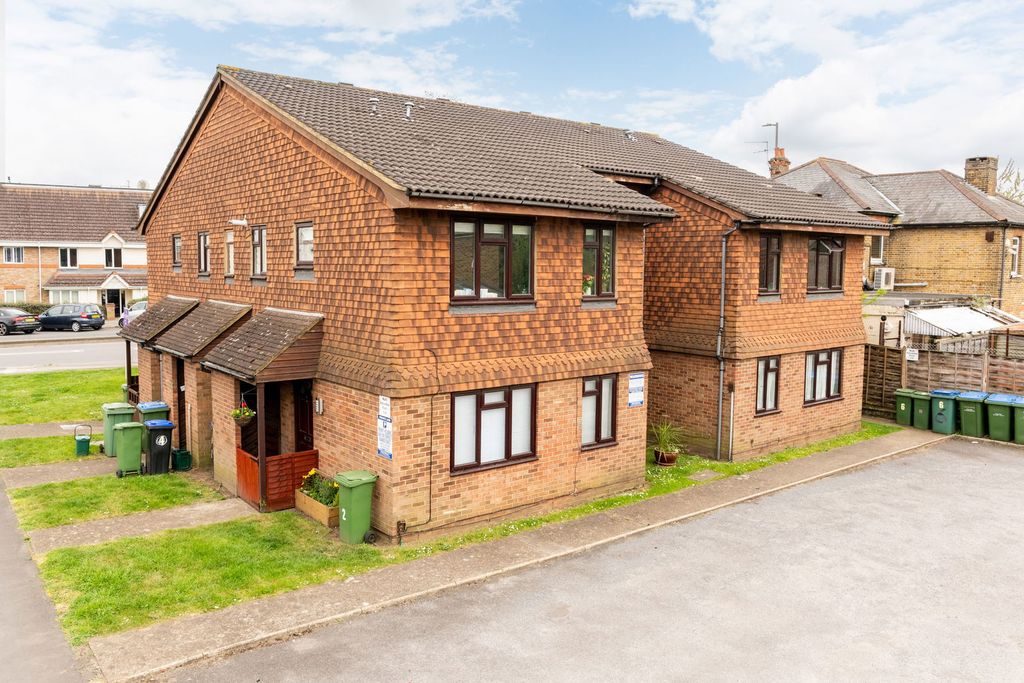 Property photo 1 of 8