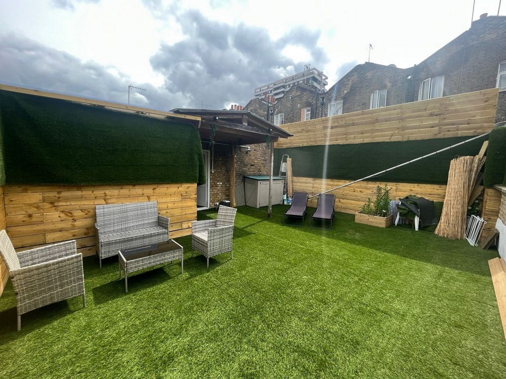 Property photo 2 of 11 Photo 10