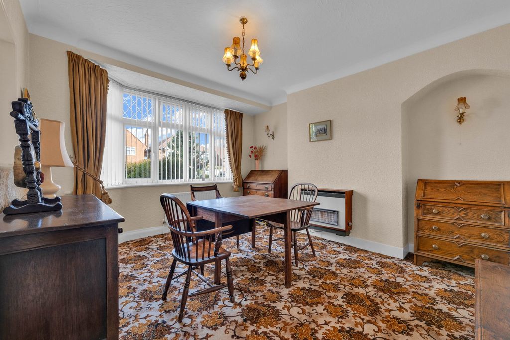 Property photo 3 of 30