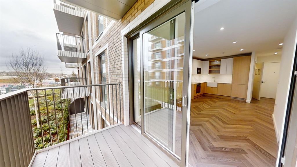 Property photo 2 of 15 Silkstream-The-Hyde-Colindale-12162024_154201.Jpg